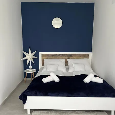 Shubu Garden Vendeghazak Apartment *