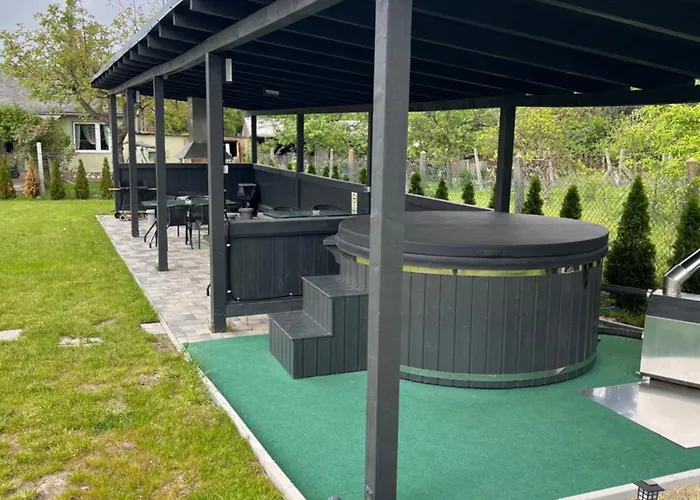 Shubu Garden Vendeghazak 아파트 *